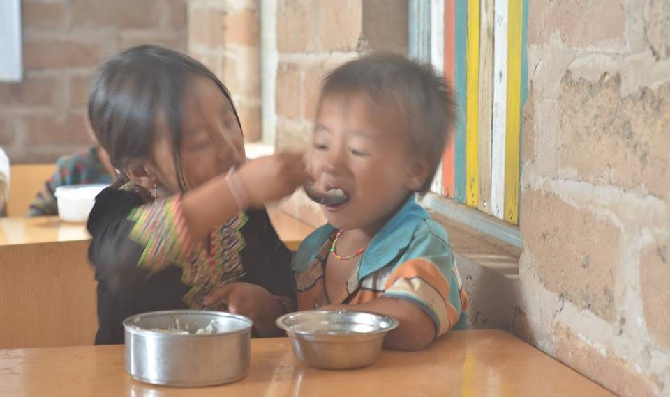 Trẻ vùng cao, Nuôi cơm buổi trưa