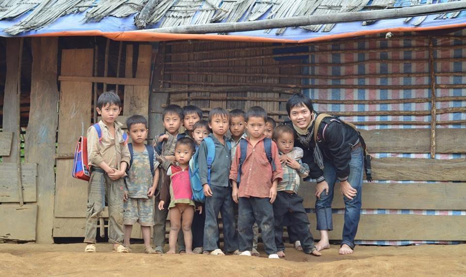 Tư duy về tặng quần áo lên bản cao – KHÔNG CẦN THIẾT VÀ PHÍ PHẠM TIỀN BẠC